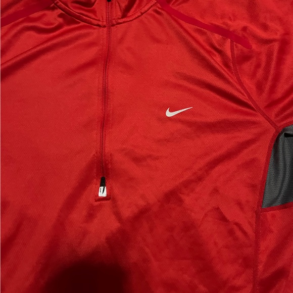 Nike Long Sleeve GREAT CONDITION - Picture 2 of 4